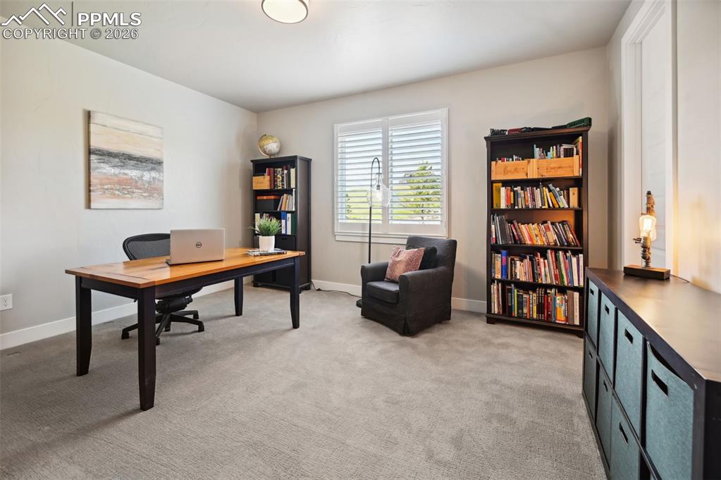 Image 20 of 43: Main level secondary bedroom #2