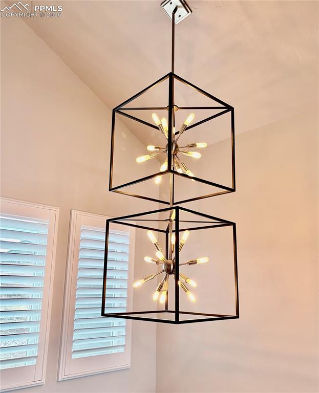 Image 37 of 43: Stylish fixtures