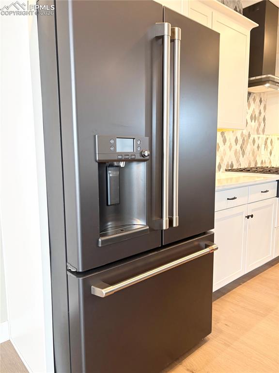 Image 42 of 43: Kitchen