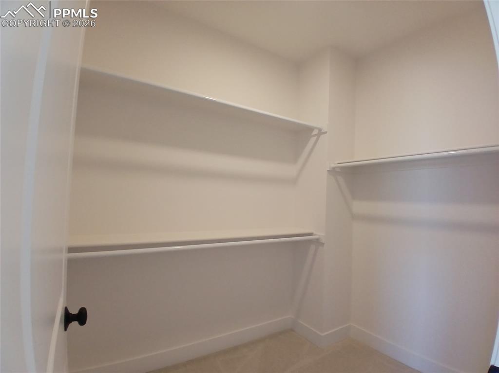 Image 16 of 36: Closet