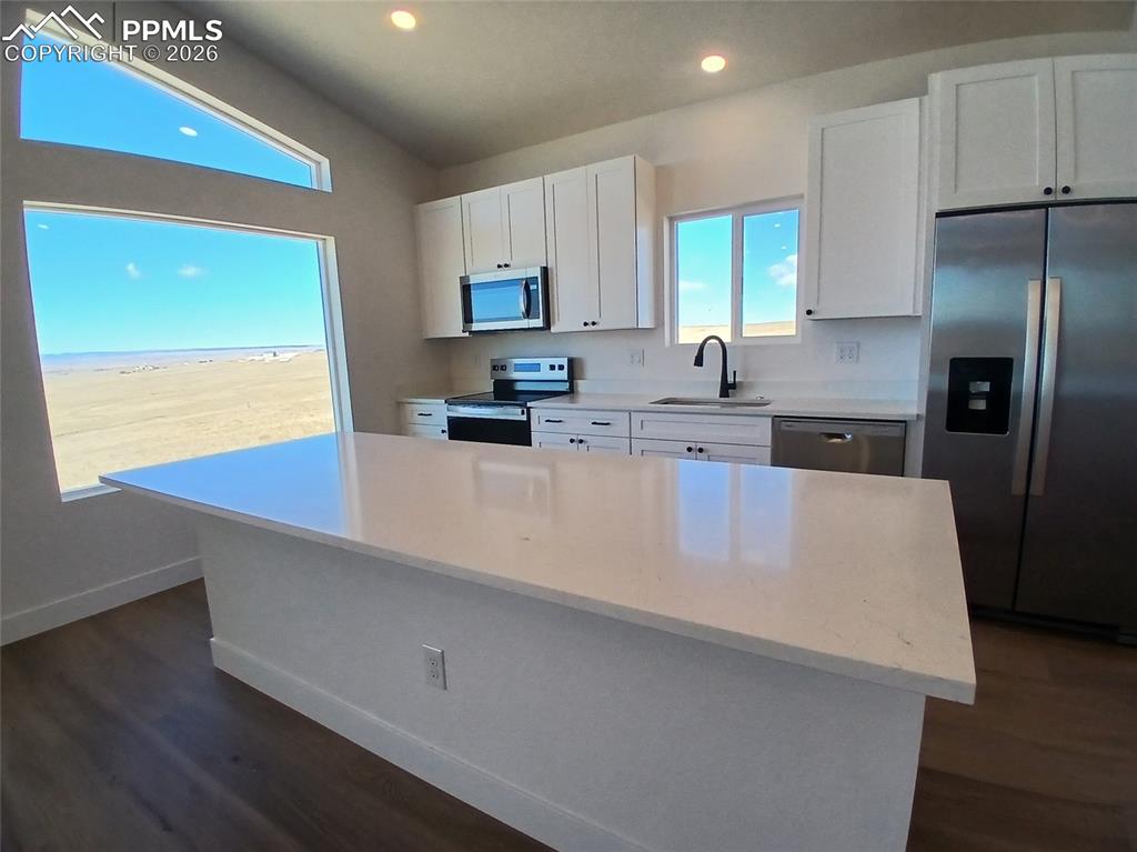 Image 4 of 36: Kitchen