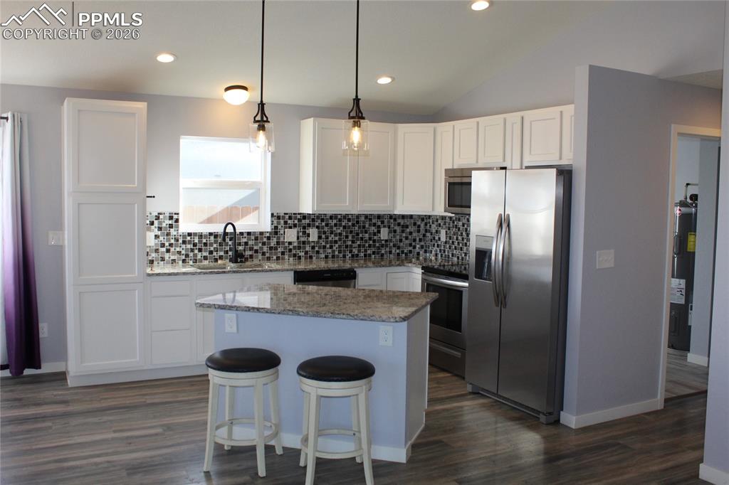 Image 9 of 44: Kitchen