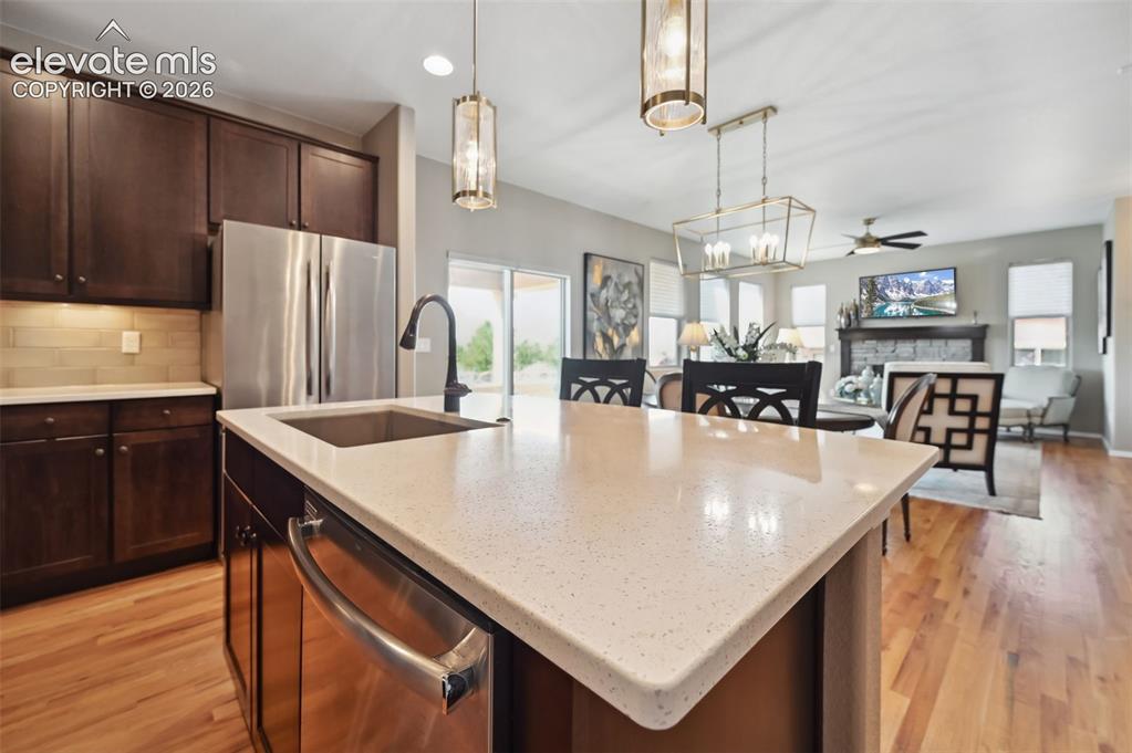 Image 7 of 41: Kitchen