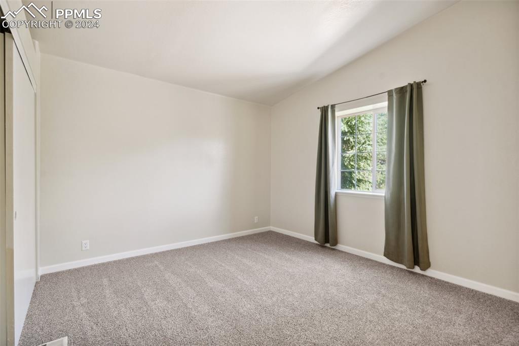 Image 19 of 32: Bedroom #1