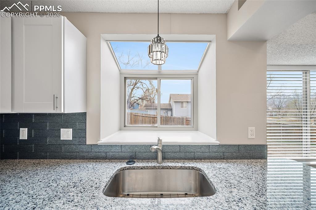 Image 11 of 38: Kitchen