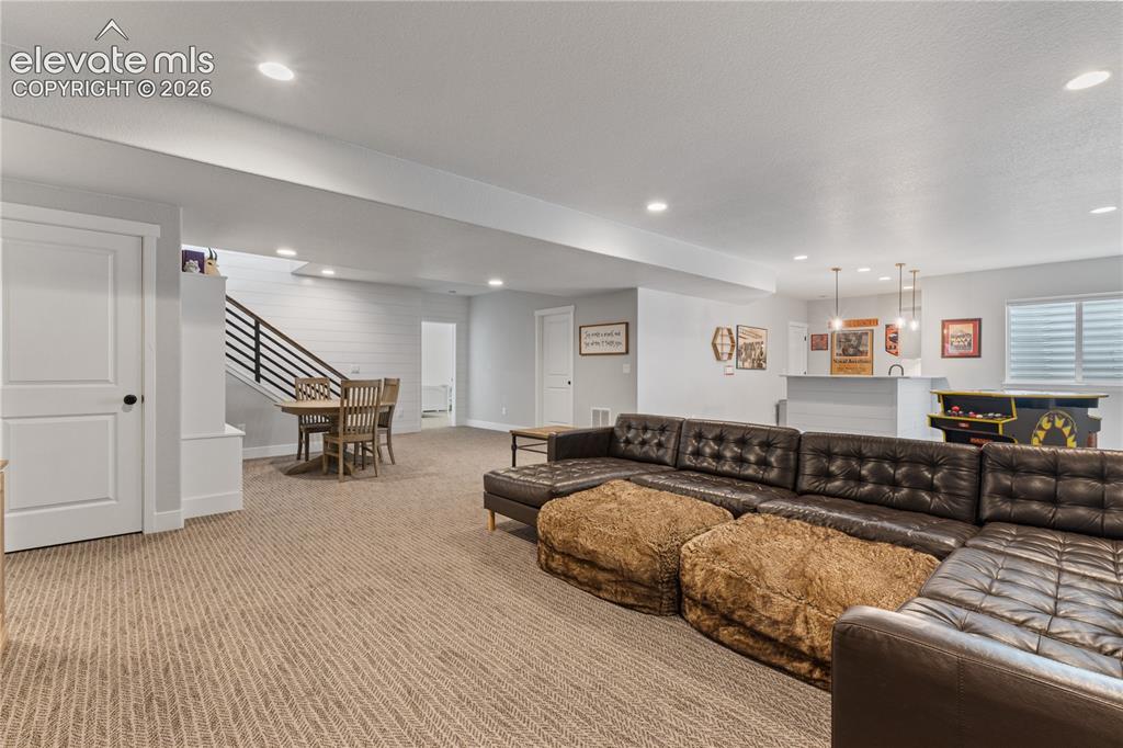 Image 37 of 45: Living Room