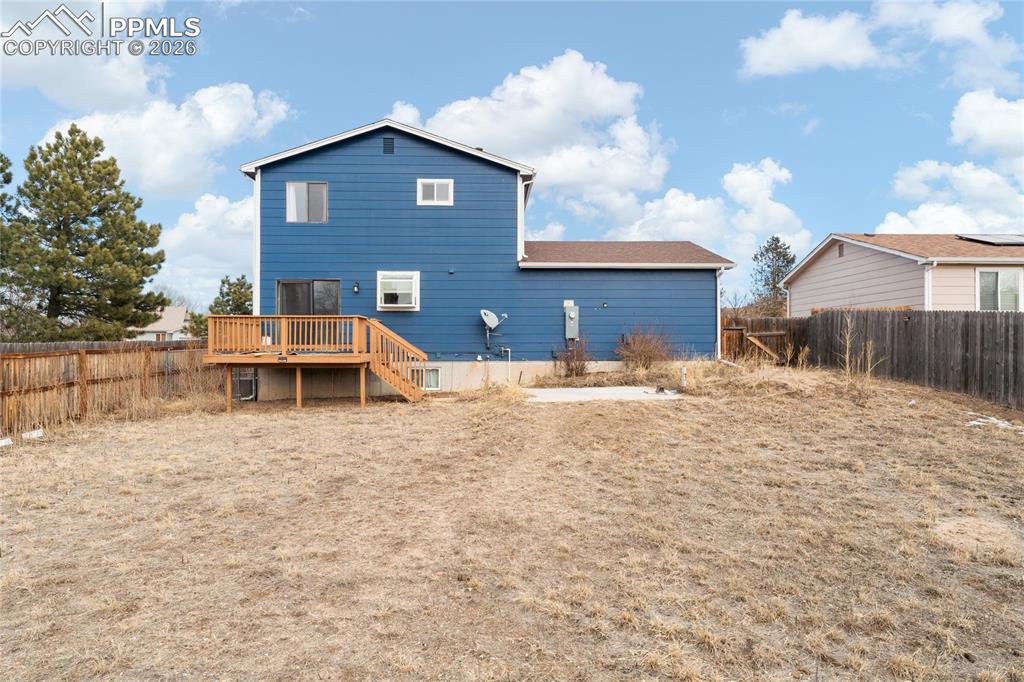 Image 39 of 41: Back of Structure