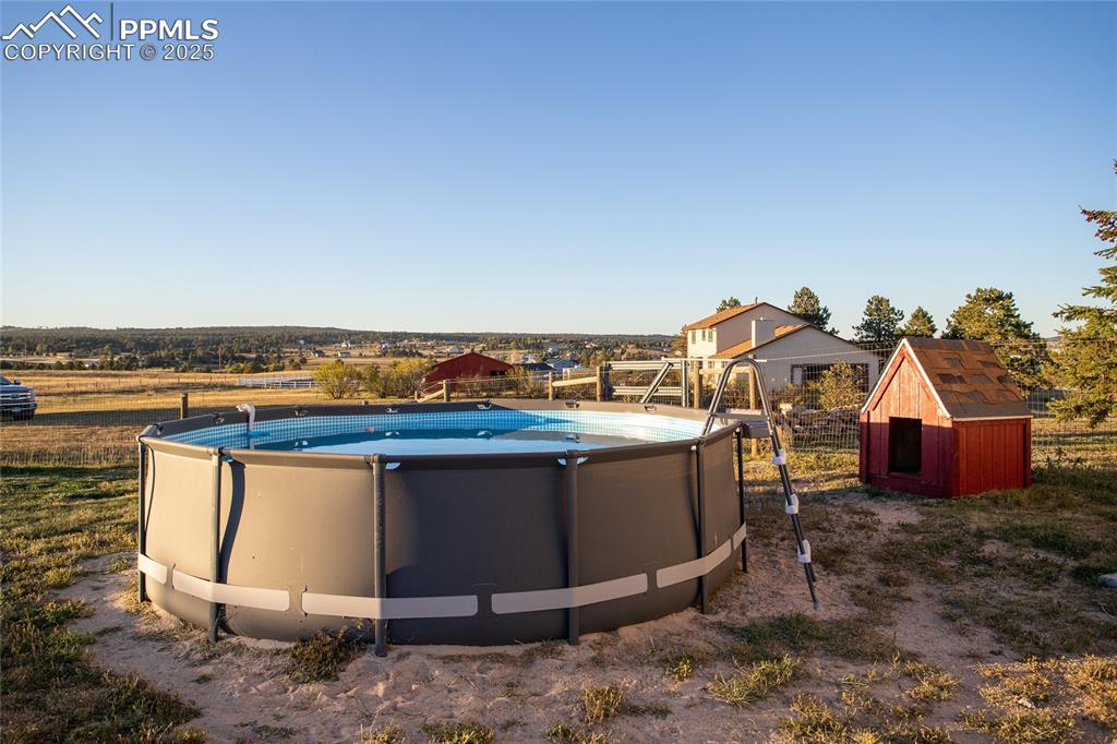 Image 44 of 50: Pool