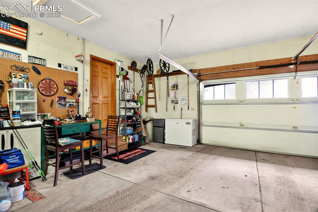 Image 37 of 43: 2 car oversized garage