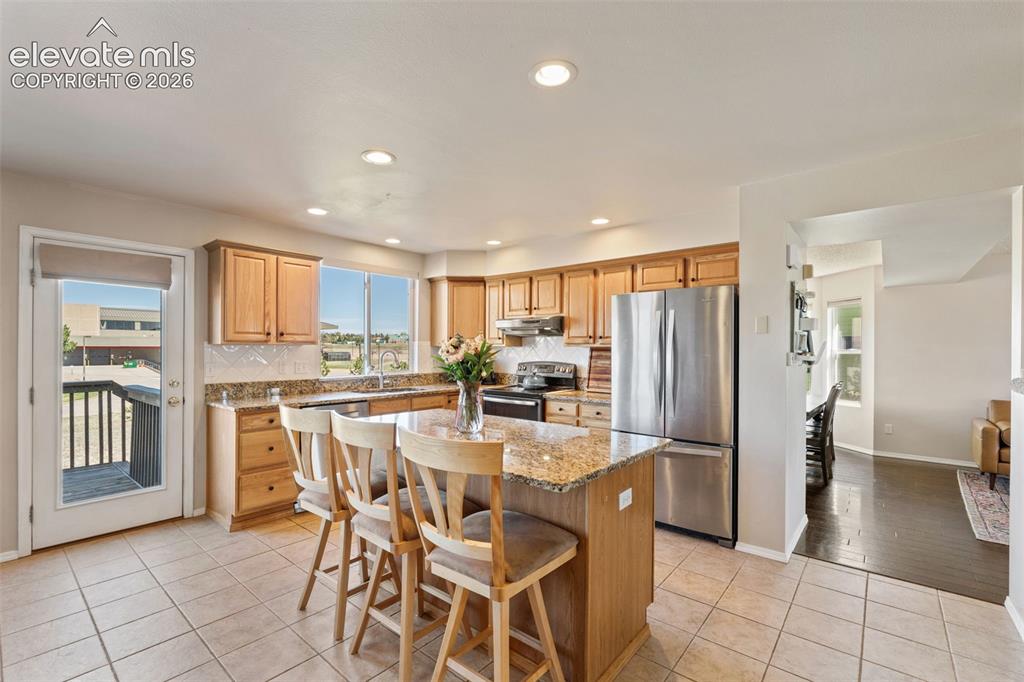 Image 12 of 47: Kitchen