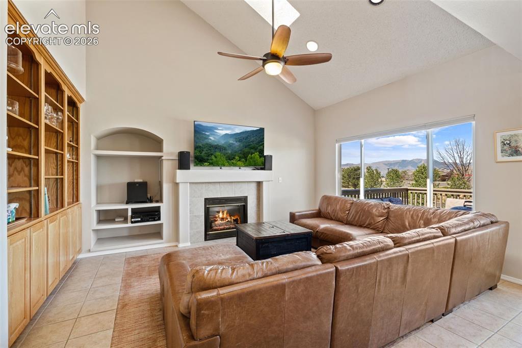 Image 15 of 47: Living Room