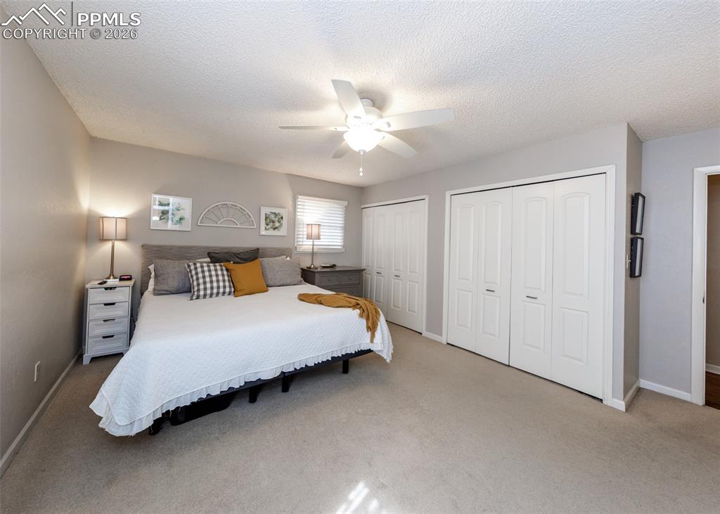 Image 17 of 45: Bedroom