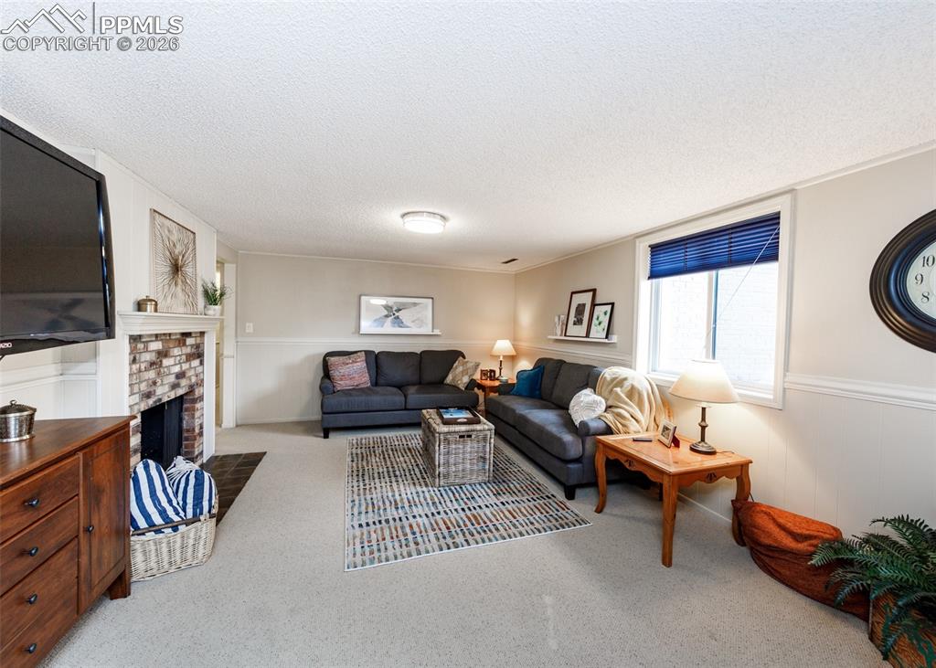 Image 26 of 45: Recreation Room