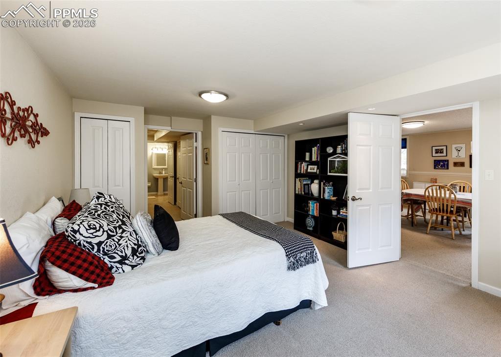 Image 31 of 45: Bedroom