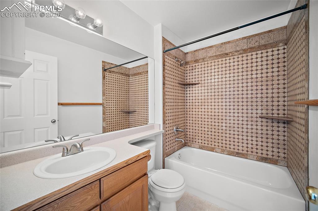 Image 10 of 29: Bathroom