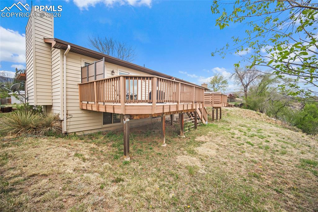 Image 27 of 40: Back of Structure