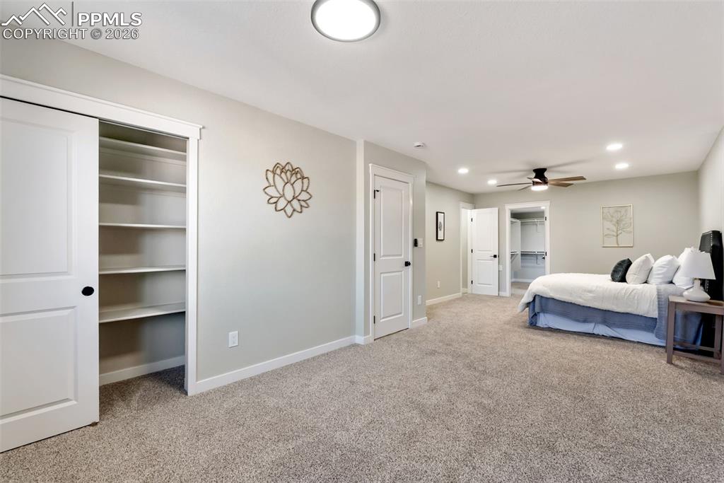 Image 25 of 47: Bedroom