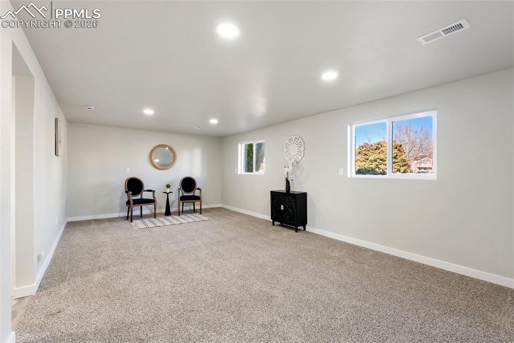 Image 31 of 47: Sitting Room