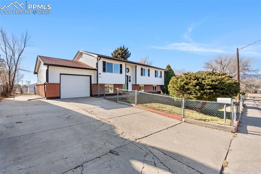 Image 4 of 47: Front of Structure