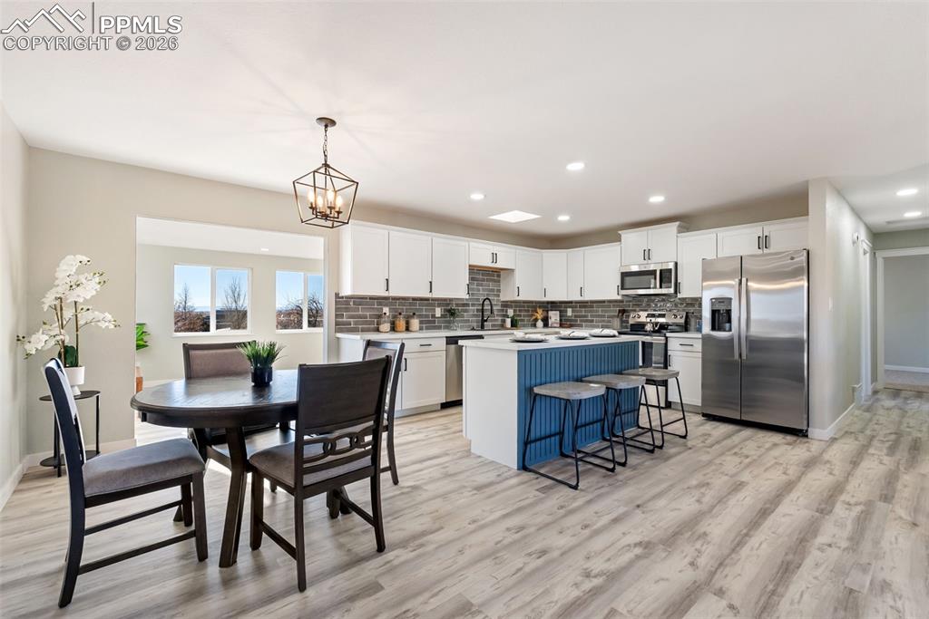 Image 9 of 47: Dining Area