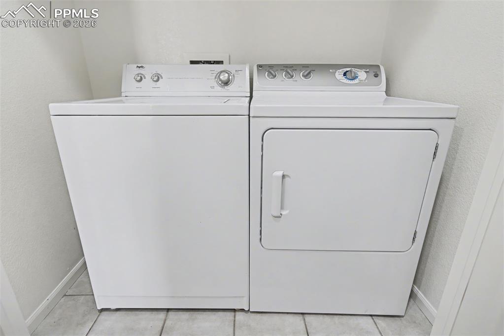 Image 12 of 28: Laundry