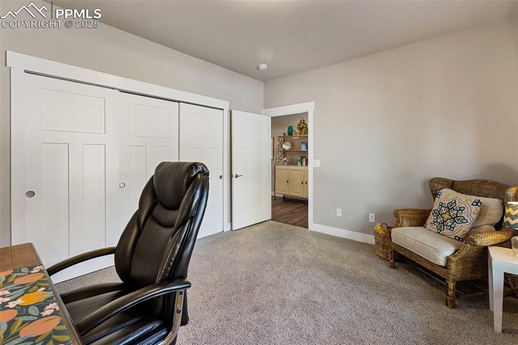 Image 23 of 44: Bedroom