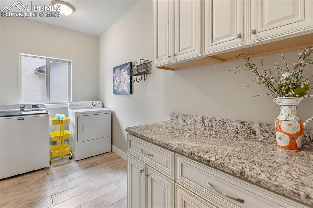 Image 26 of 44: Laundry