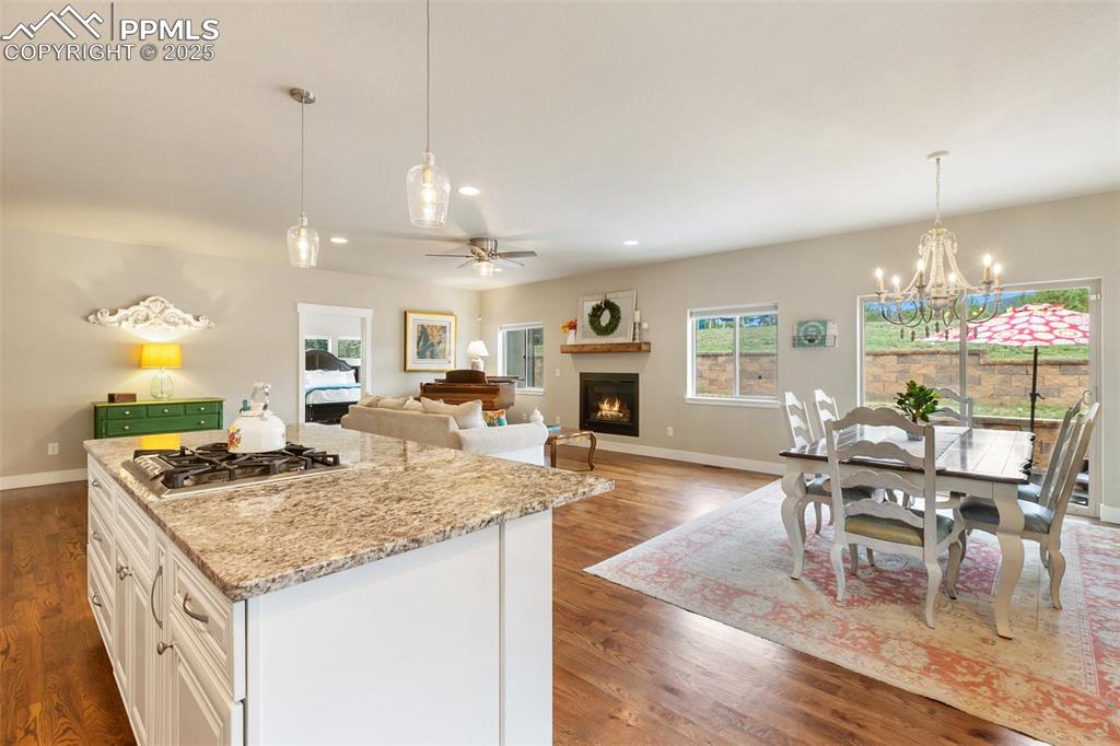 Image 8 of 44: Kitchen