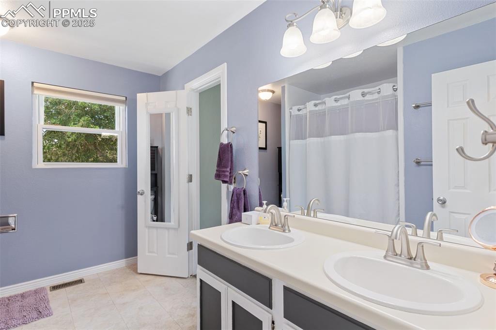 Image 18 of 37: Master Bathroom