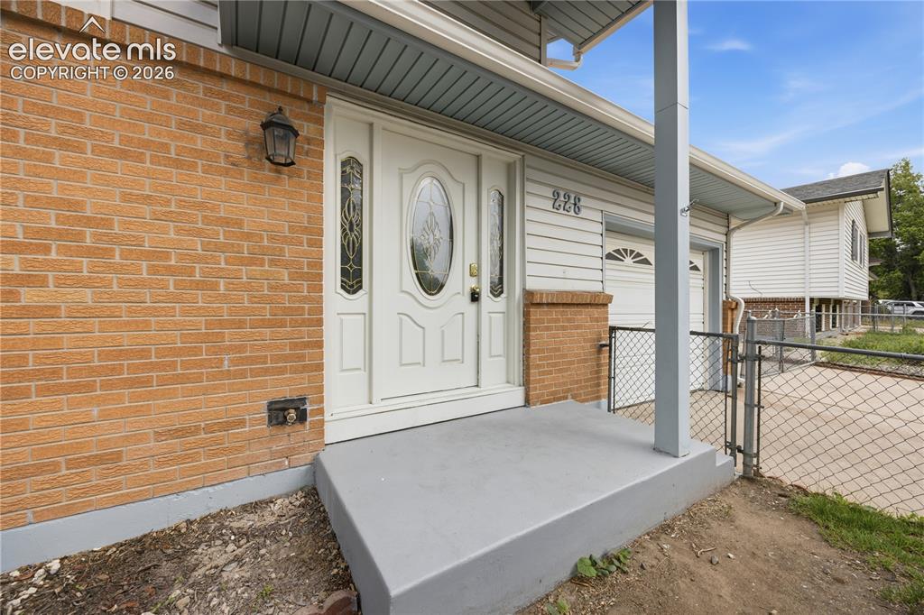 Image 9 of 48: Entry