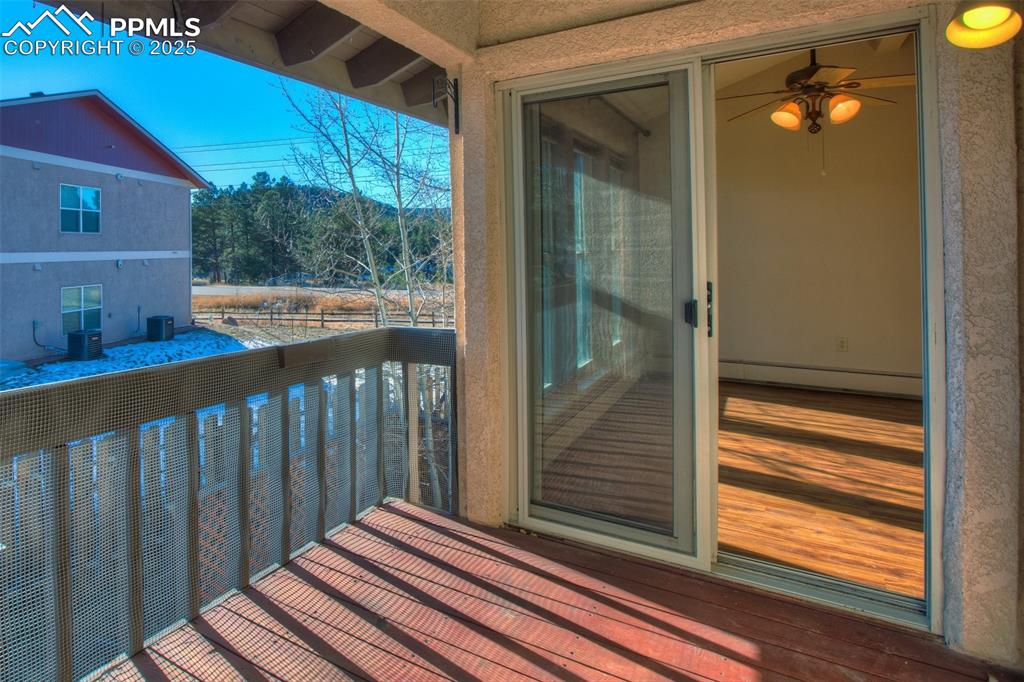 Image 16 of 41: Balcony