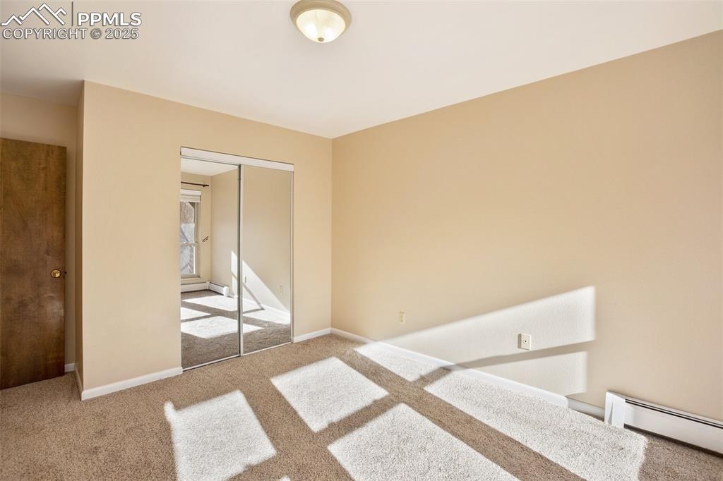 Image 23 of 41: Bedroom