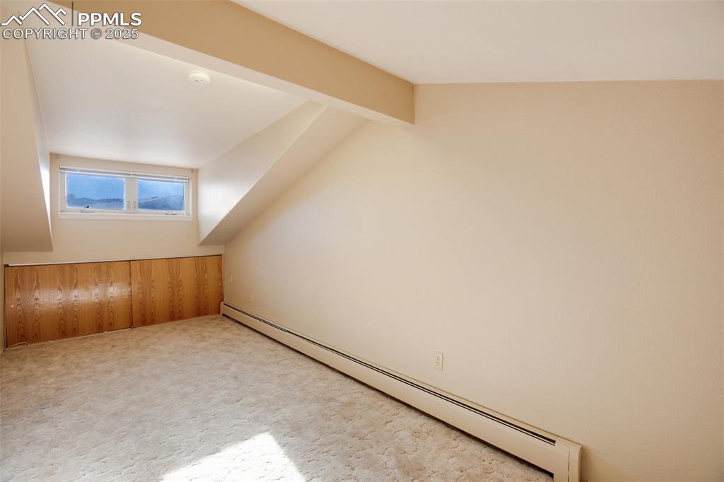 Image 33 of 41: Bonus Room