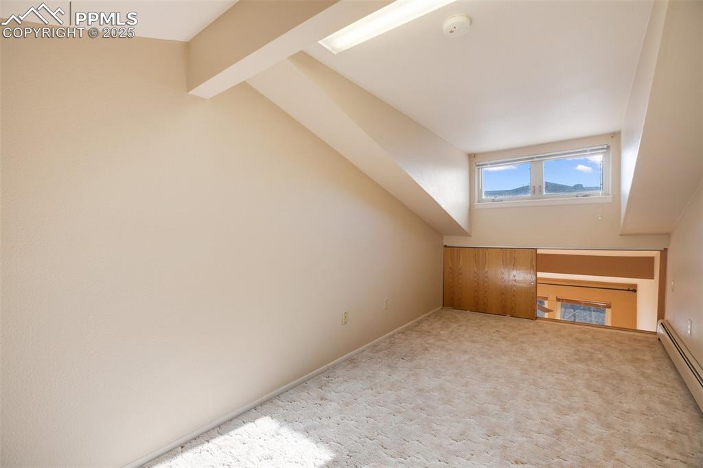 Image 35 of 41: Bonus Room