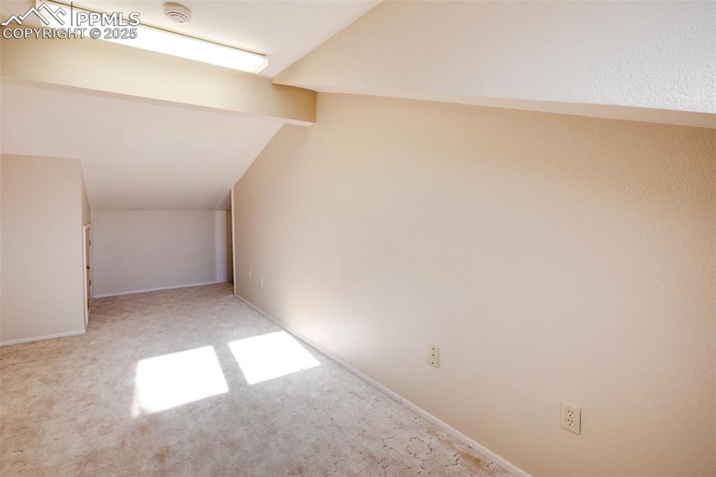 Image 36 of 41: Bonus Room