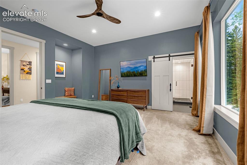 Image 11 of 48: Bedroom