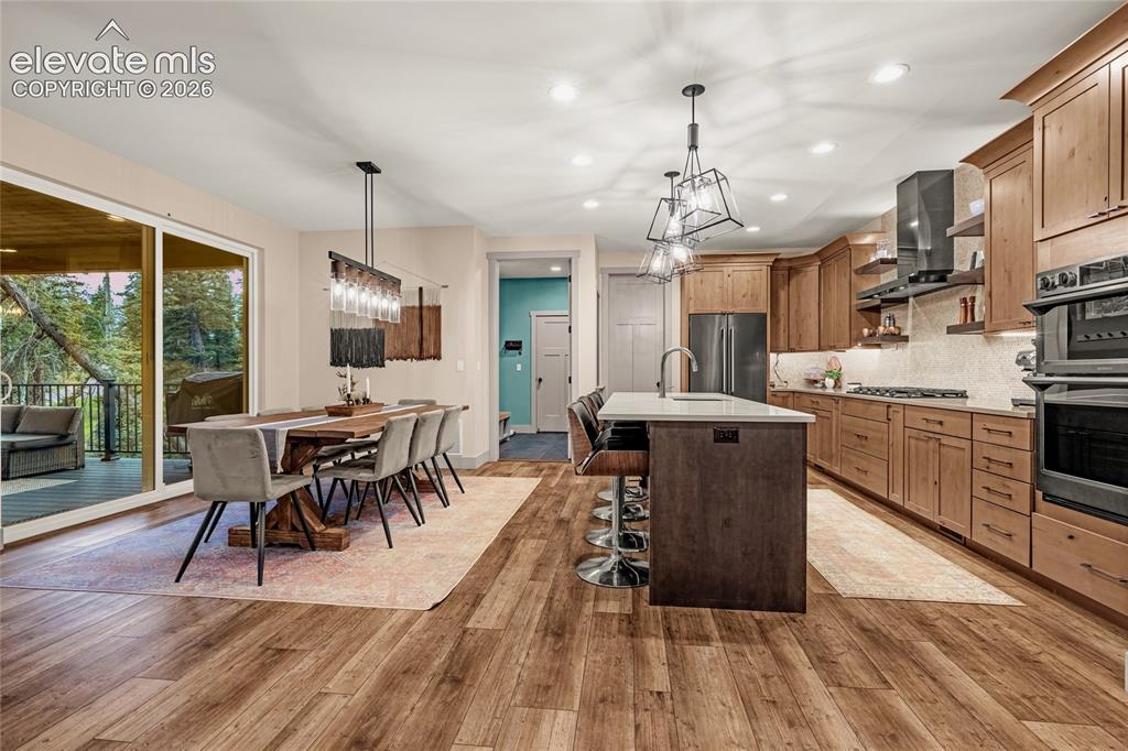 Image 18 of 48: Kitchen