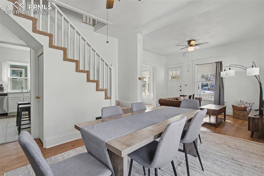 Image 14 of 43: Dining Area