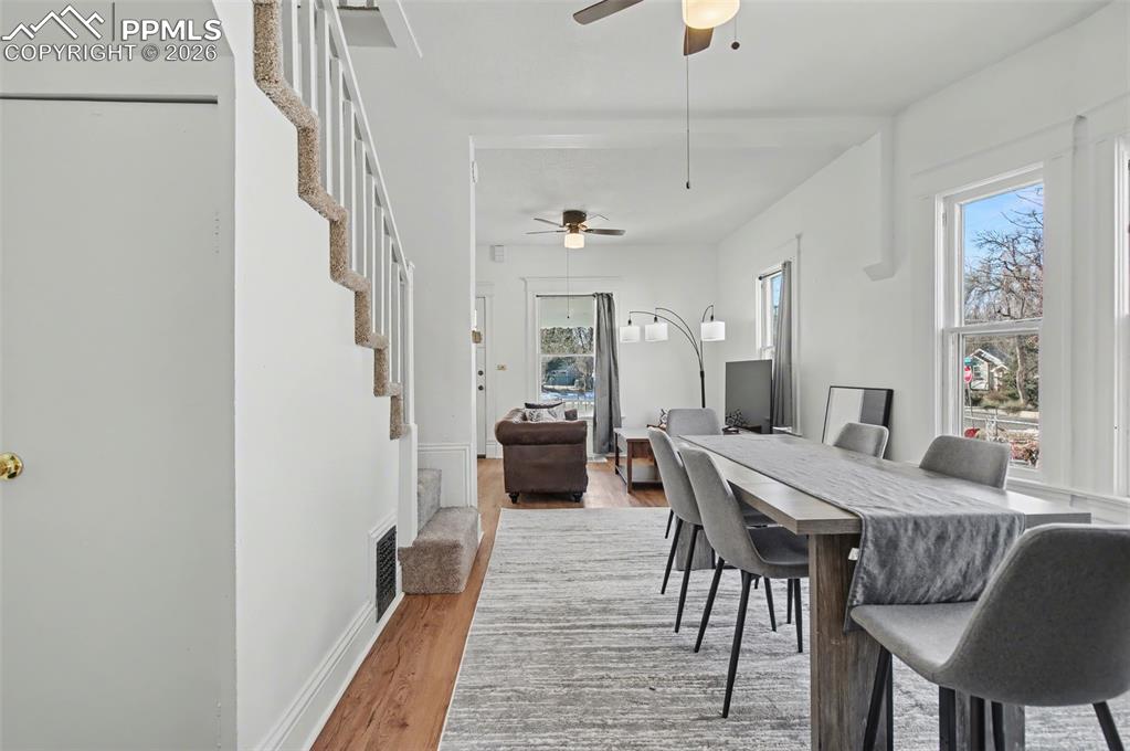 Image 15 of 43: Dining Area