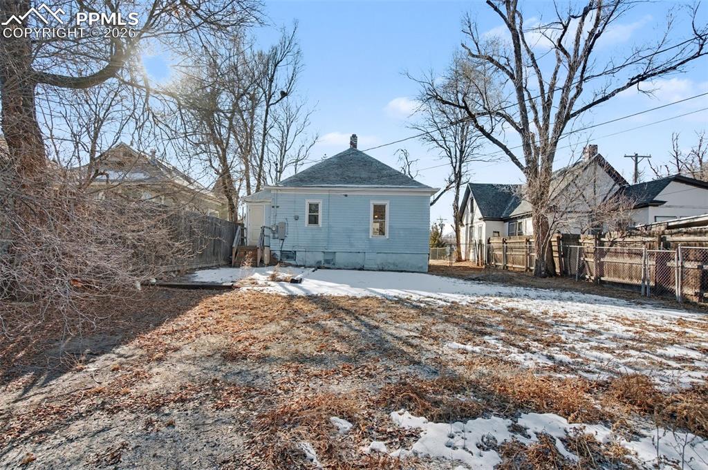 Image 34 of 43: Back of Structure