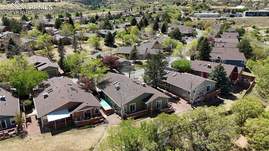 Image 19 of 27: The property is situated within a residential community featuring a variety