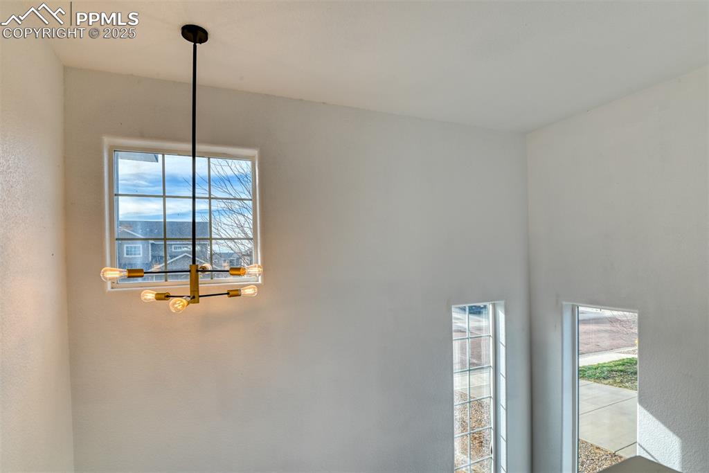 Image 16 of 45: Detailed view