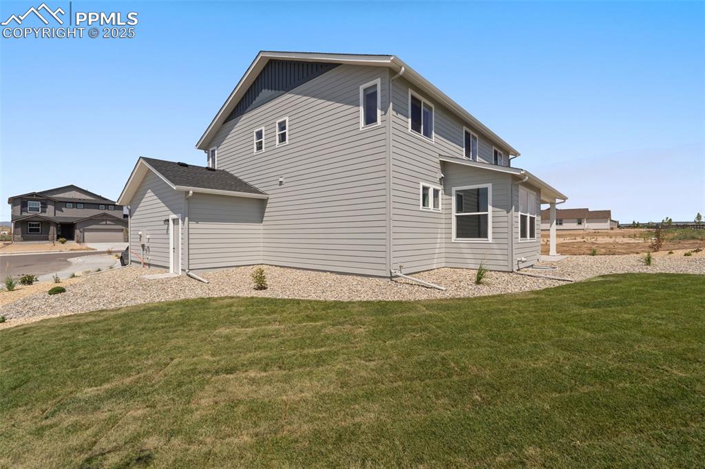 Image 46 of 50: Back of Structure