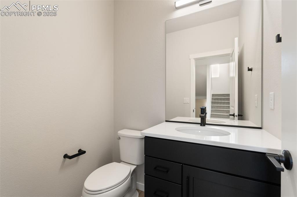 Image 6 of 50: Bathroom