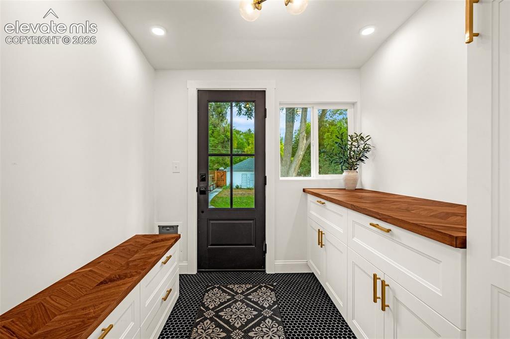 Image 36 of 49: Mud Room