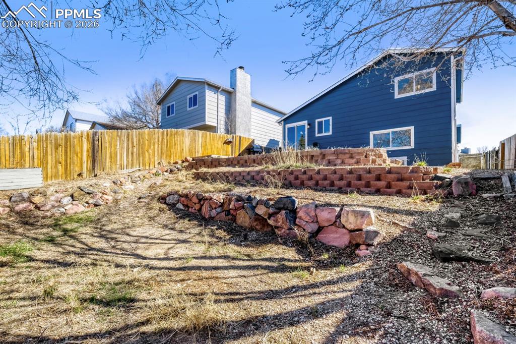 Image 39 of 41: Back of Structure