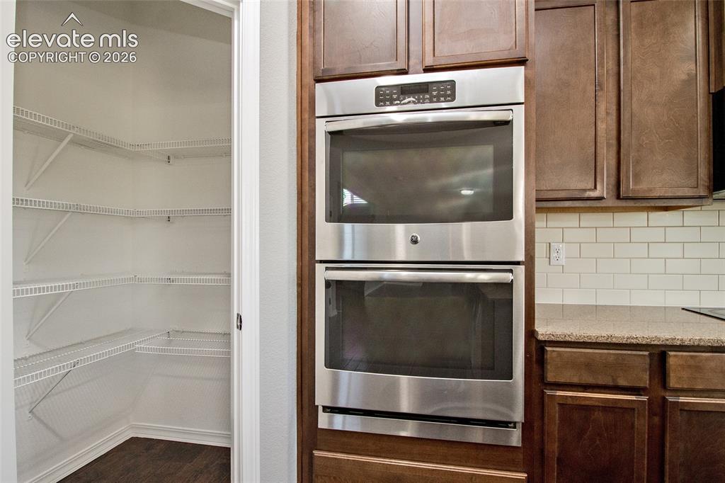 Image 12 of 39: Kitchen