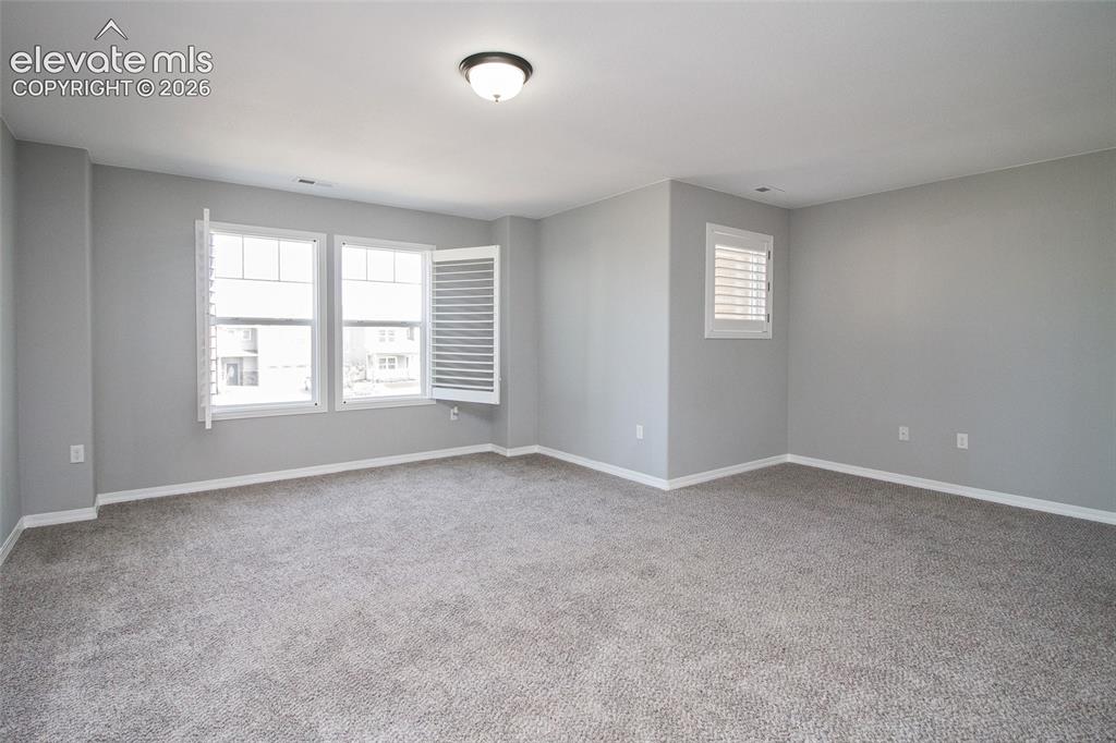 Image 16 of 39: Loft