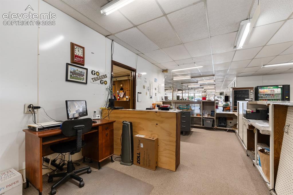 Image 15 of 50: Open office