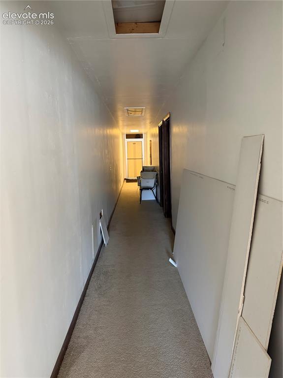 Image 18 of 50: Hallway